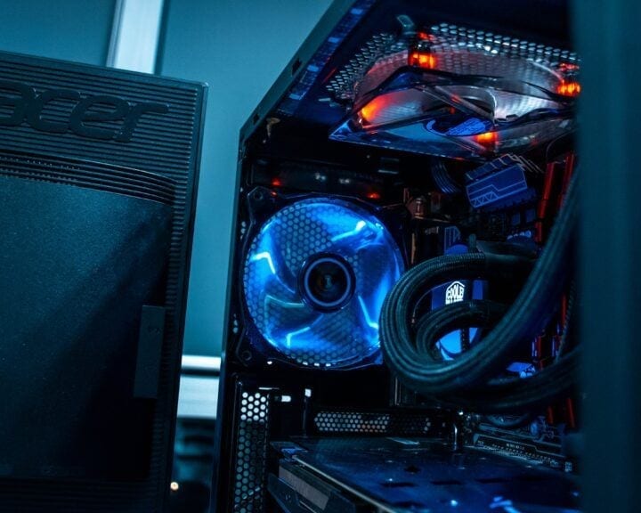 alt="what's the best gaming pc for world of warcraft? - gaming computer stock image"/>