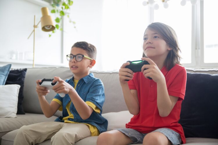 alt="kidsgaming"/>